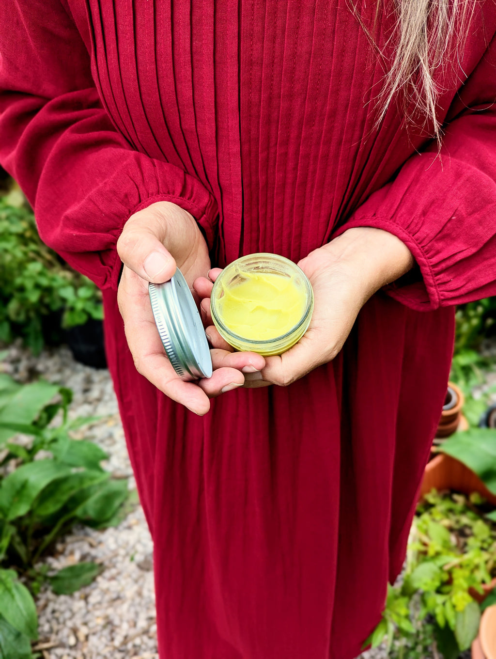 knitbone comfrey balm