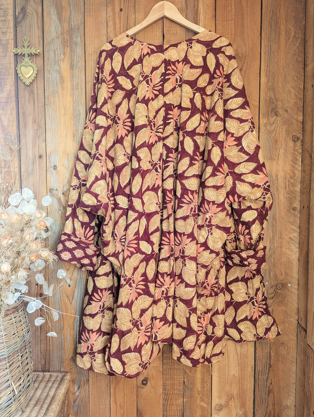 the 'green queen robe & dress' ensemble