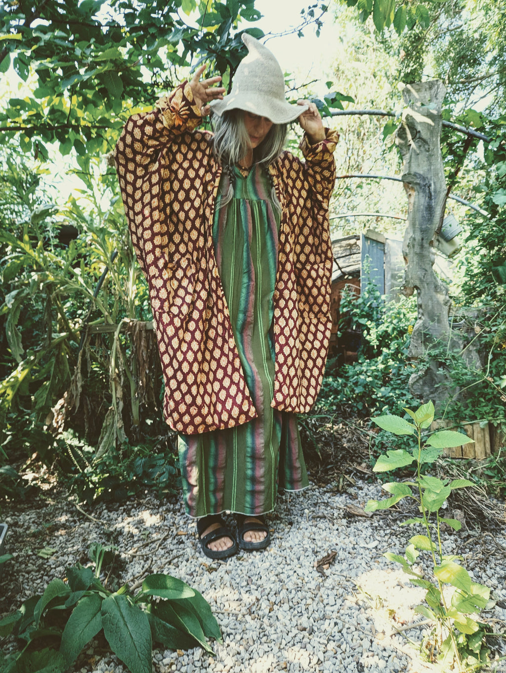 the 'green queen robe & dress' ensemble